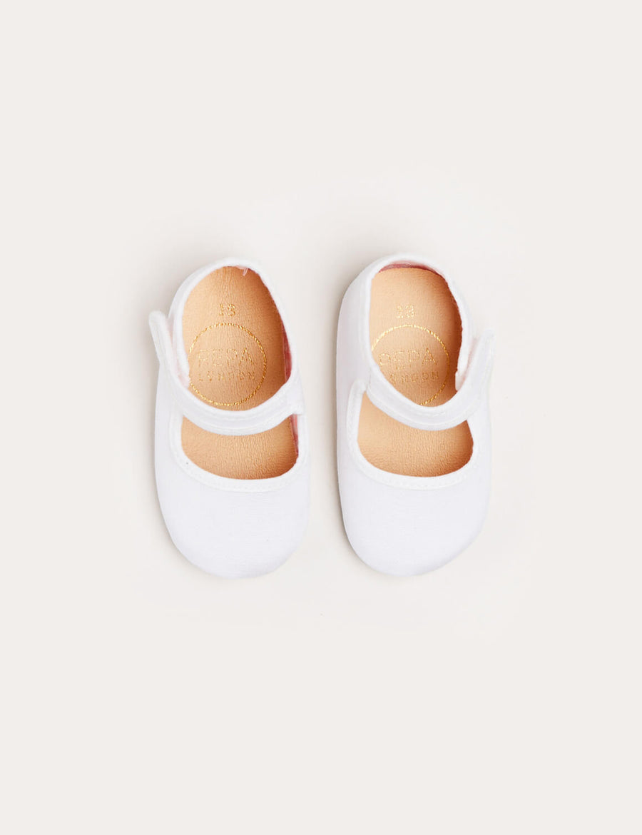 Woven Mary Jane Pram Shoes in White (17-20EU) Shoes from Pepa London