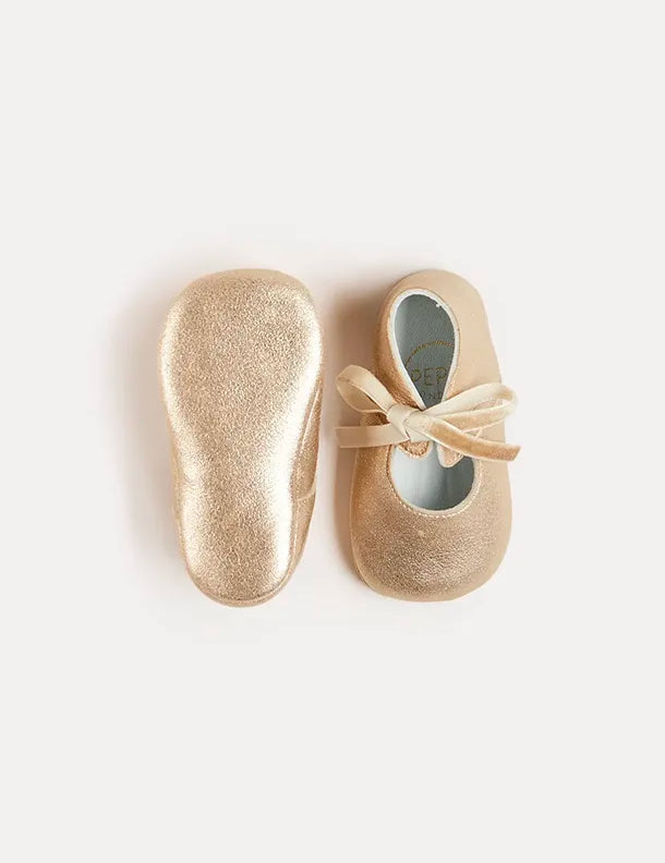 Metallic Velvet Ribbon Pram Booties in Gold (17-20EU) Shoes from Pepa London