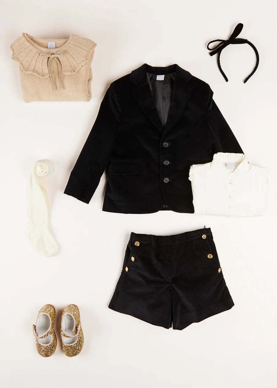 The Black Velvet Blazer with Shorts Girl Look Look  from Pepa London