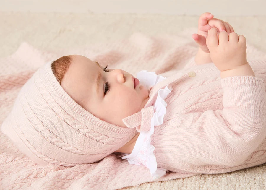 THE NEWBORN LOOKBOOK