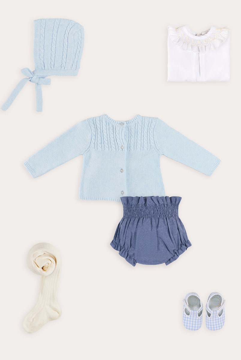 THE NEWBORN LOOKBOOK
