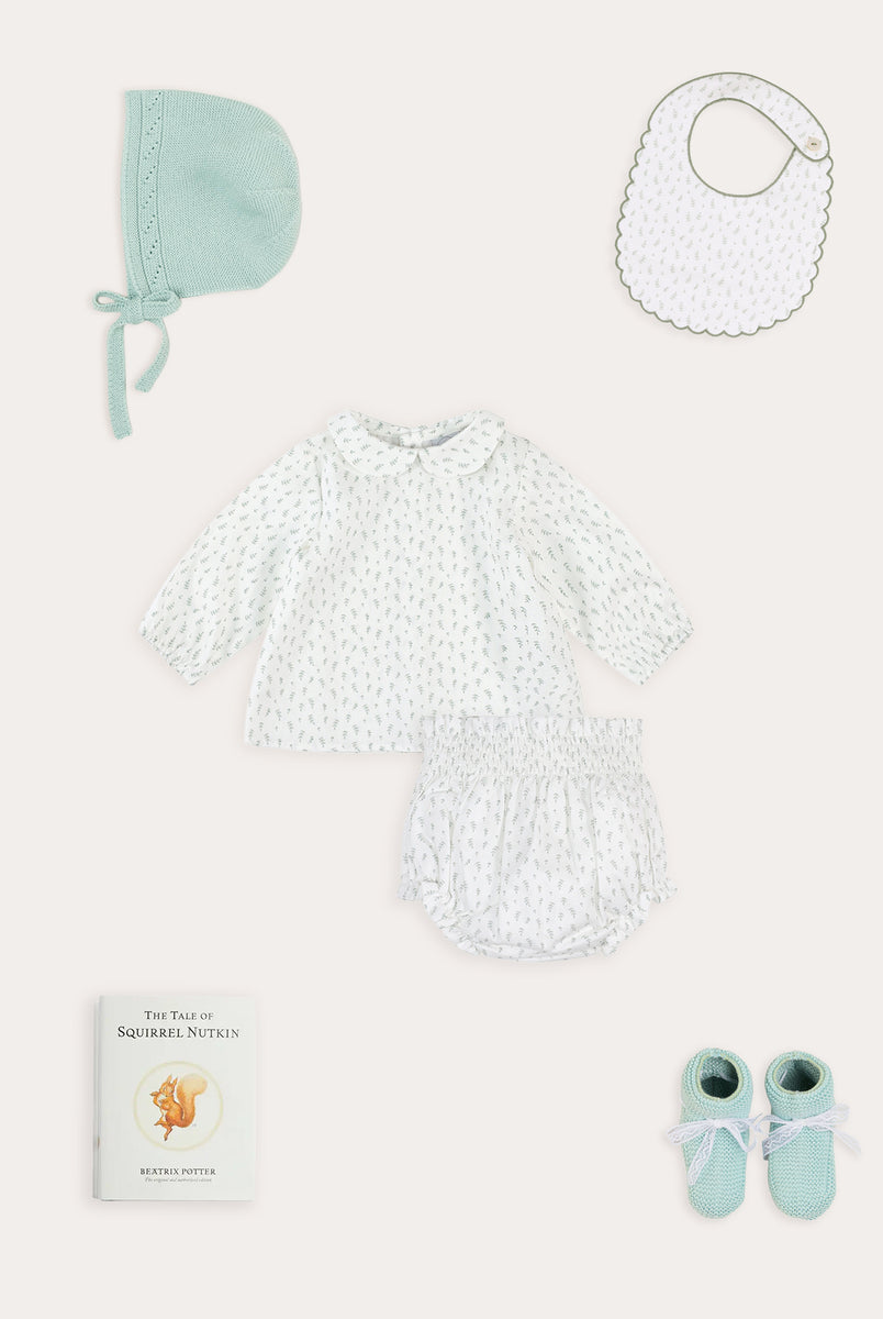 THE NEWBORN LOOKBOOK