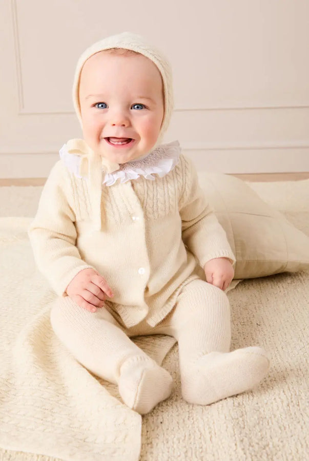 THE NEWBORN LOOKBOOK