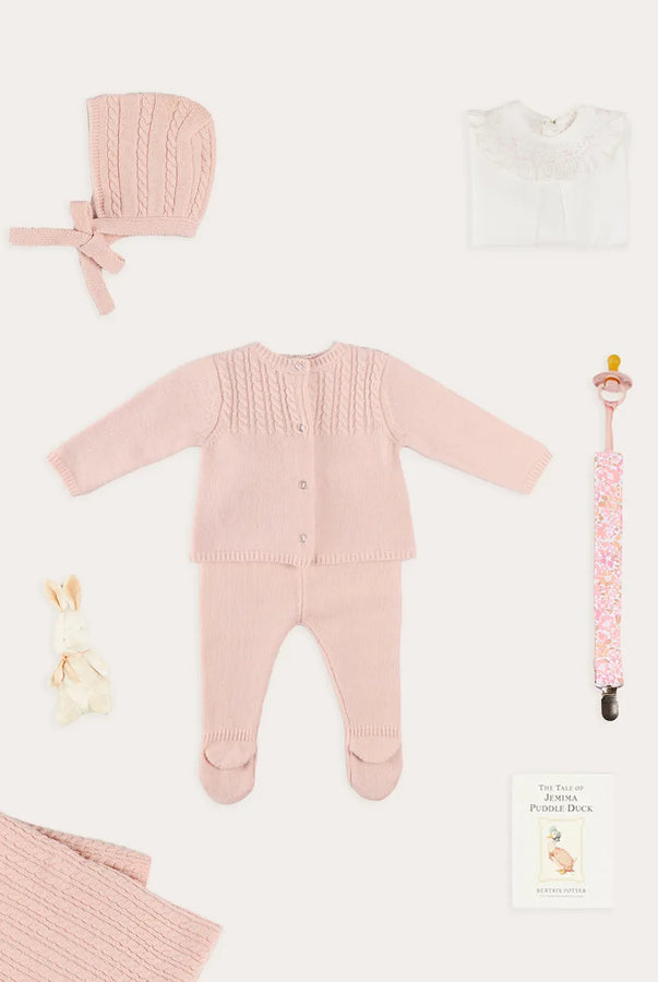 THE NEWBORN LOOKBOOK