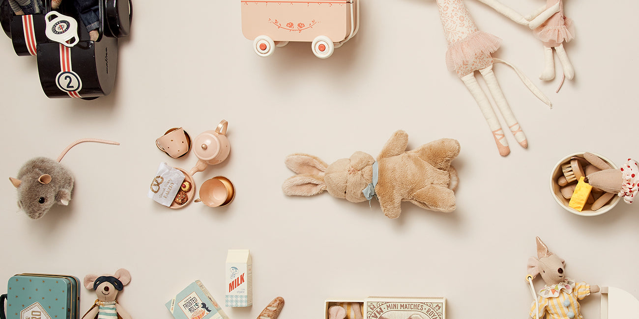 GIRLS TOYS