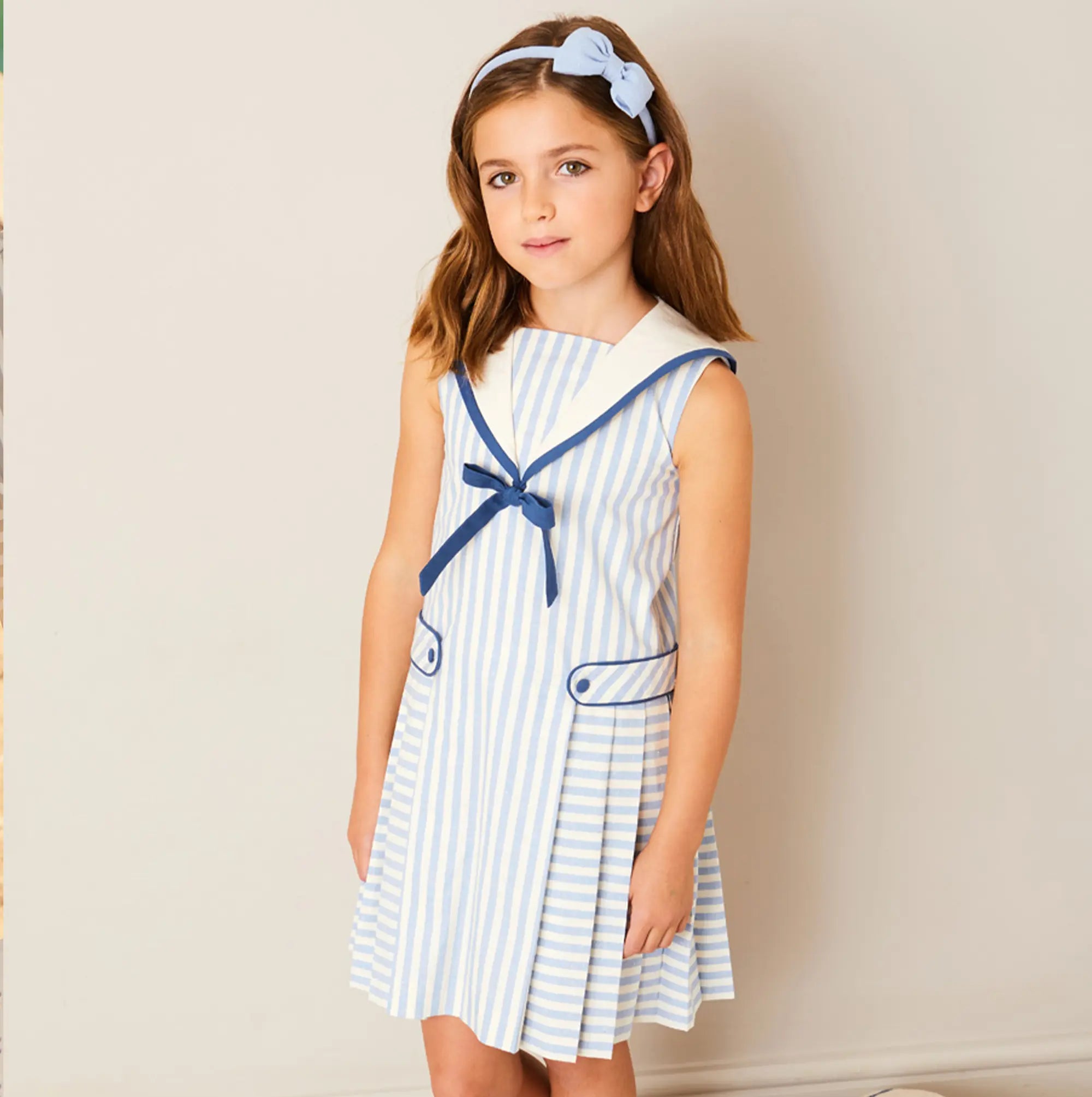 06mobile_HP_Banner_lookbook.webp
