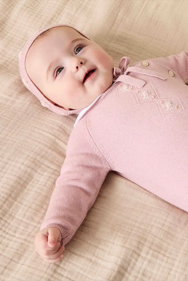 THE NEWBORN LOOKBOOK