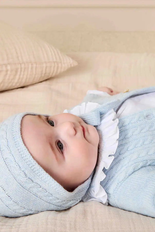 THE NEWBORN LOOKBOOK