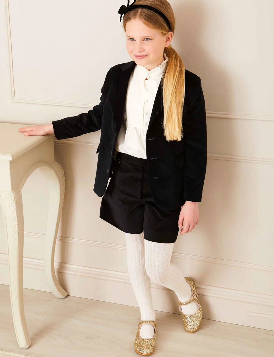 The Black Velvet Blazer with Shorts Girl Look Look  from Pepa London