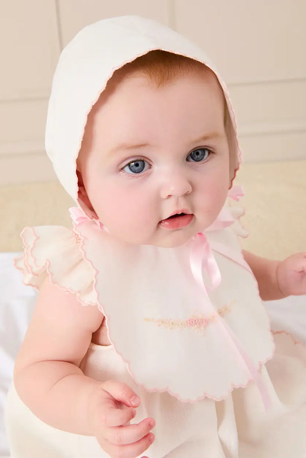 THE NEWBORN LOOKBOOK