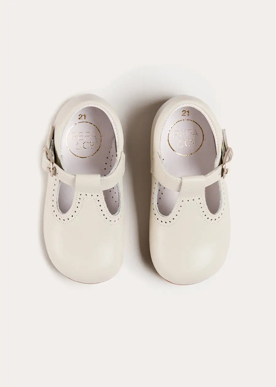 BBESH0115WHT-Leather-T-Bar-Baby-Shoes-In-Ivory-_20-24Eu_-Front.webp