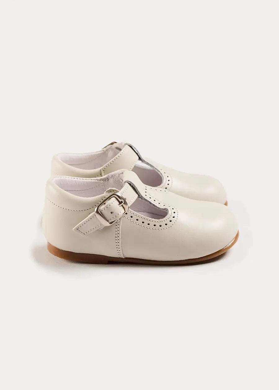 BBESH0115WHT-Leather-T-Bar-Baby-Shoes-In-Ivory-_20-24Eu_-Side.webp