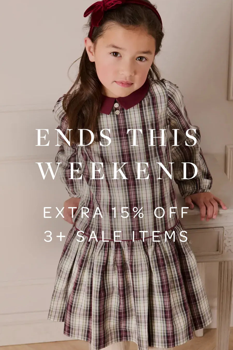 CB_END_SALE_GIRL_1.webp