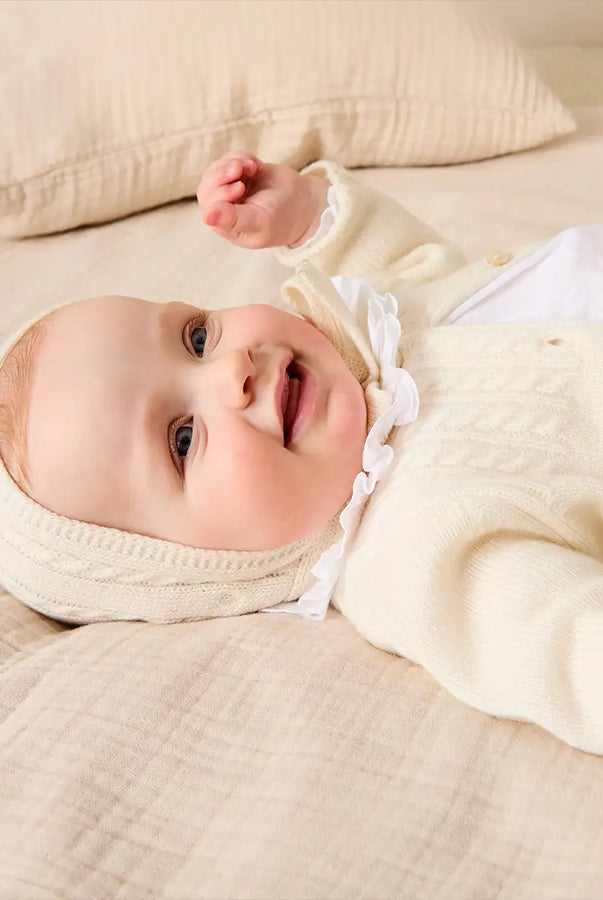 THE NEWBORN LOOKBOOK