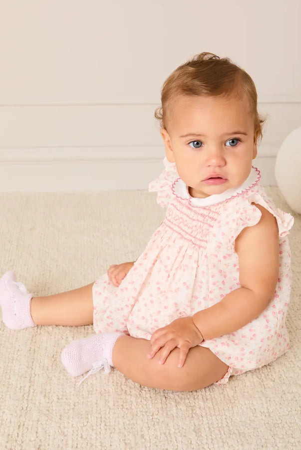 THE NEWBORN LOOKBOOK