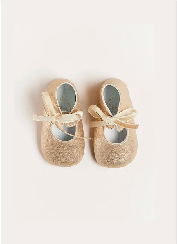 Metallic Velvet Ribbon Pram Booties in Gold (17-20EU) Shoes from Pepa London