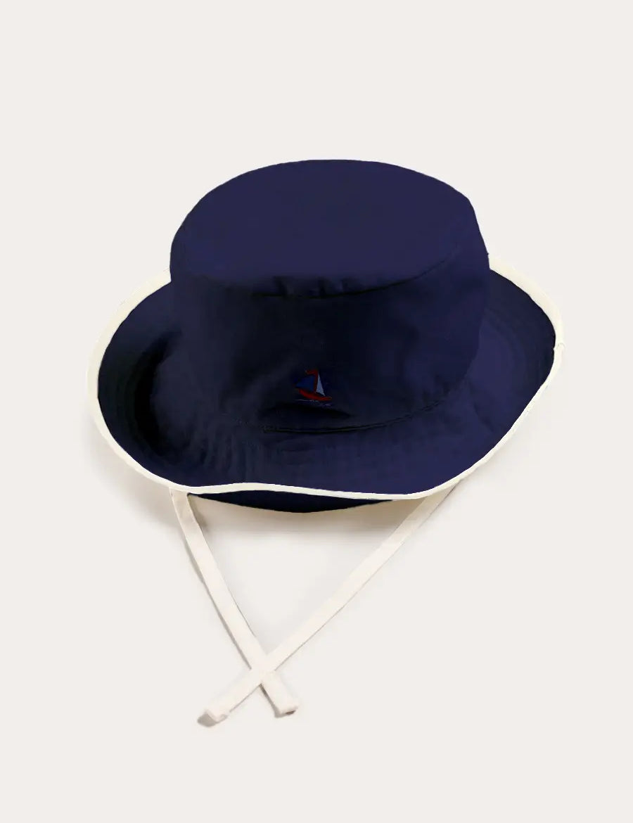 Boat Embroidered Beach Hat in Navy (S-L) ACCESSORIES from Pepa London