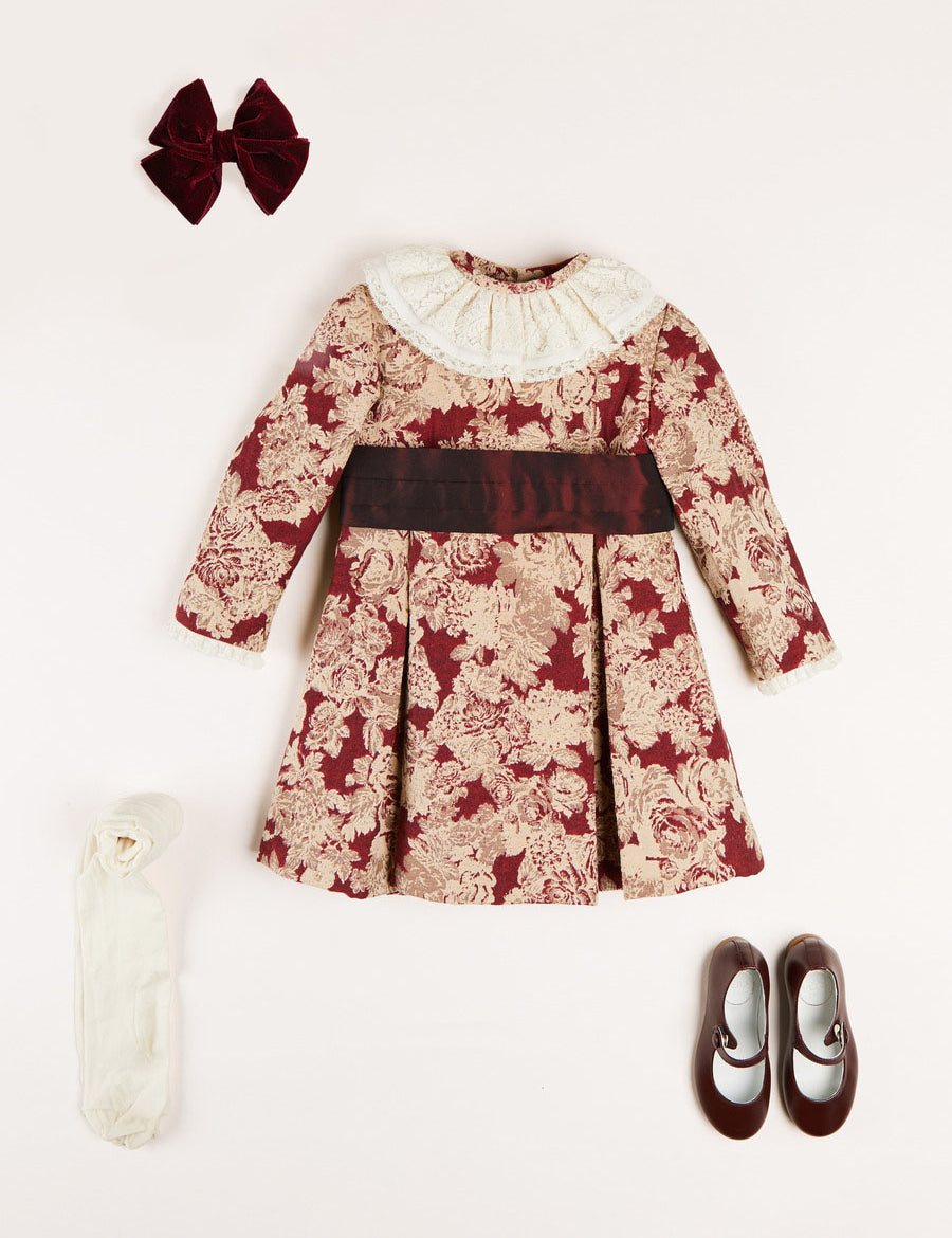 Eleanor Floral Gift Set in Burgundy Look from Pepa London