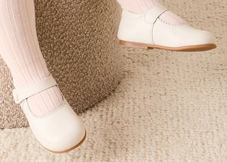 THE BABY GIRL LOOKBOOK