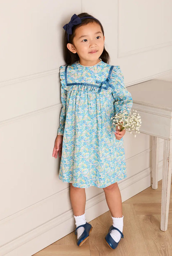 THE BABY GIRL LOOKBOOK