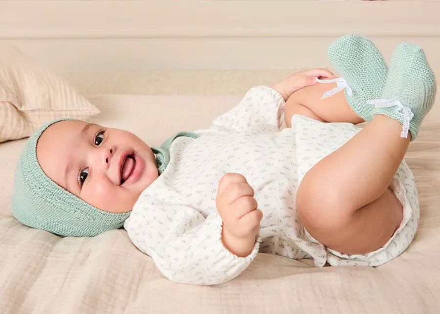 THE NEWBORN LOOKBOOK