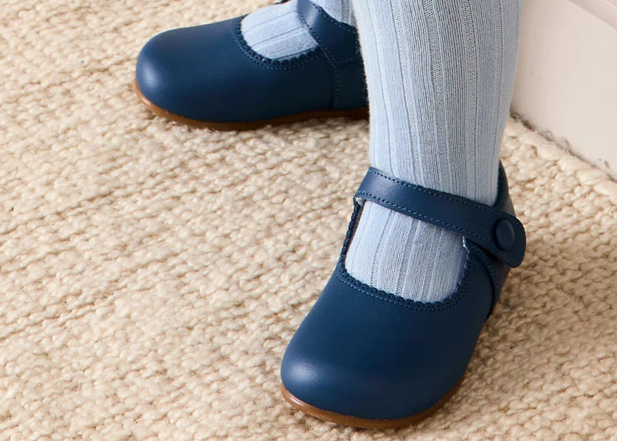 THE BABY GIRL LOOKBOOK