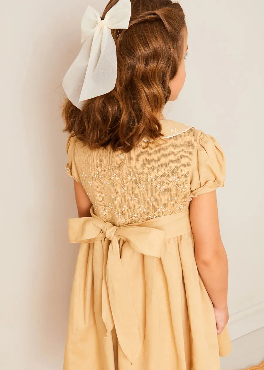 The Almond Dress Girl Look Look from Pepa London