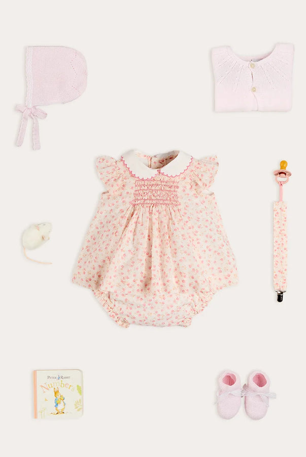 THE NEWBORN LOOKBOOK