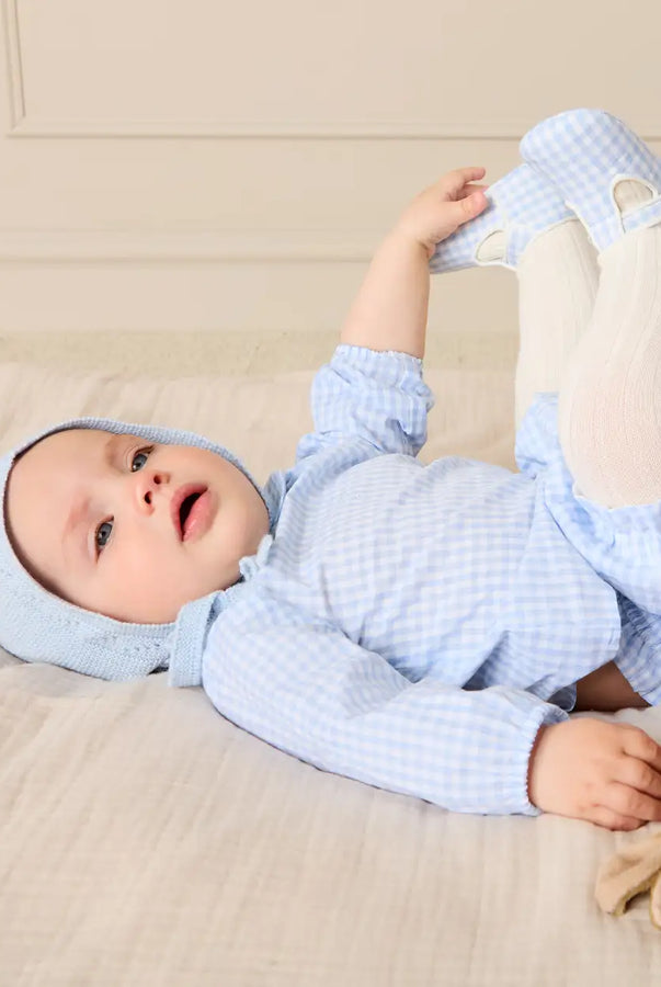 THE NEWBORN LOOKBOOK