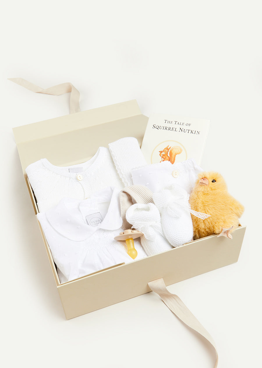 The Elegant Plumetti Gift Set in White Look  from Pepa London