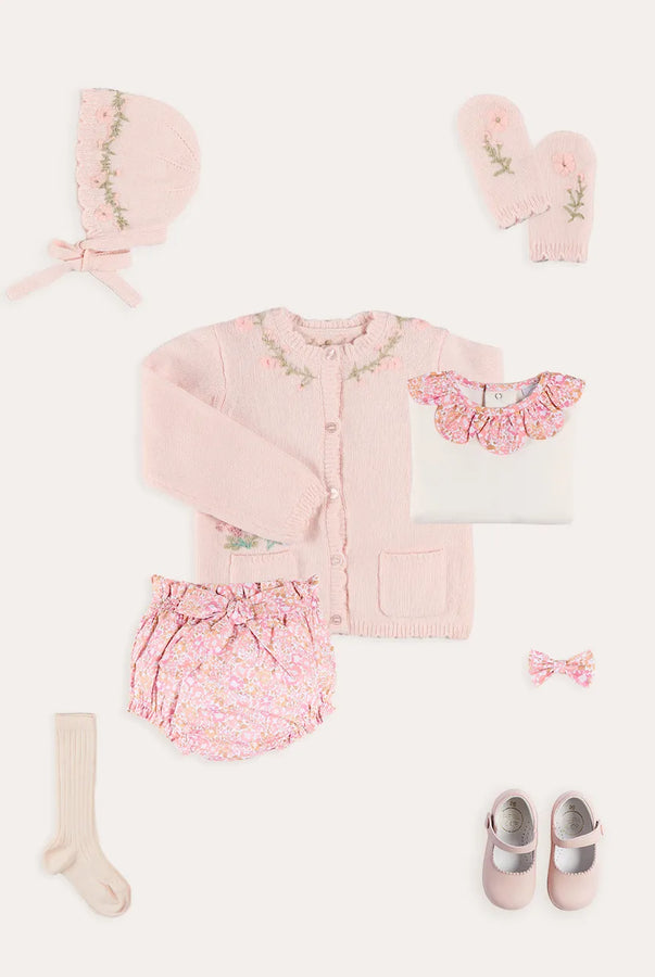 THE BABY GIRL LOOKBOOK