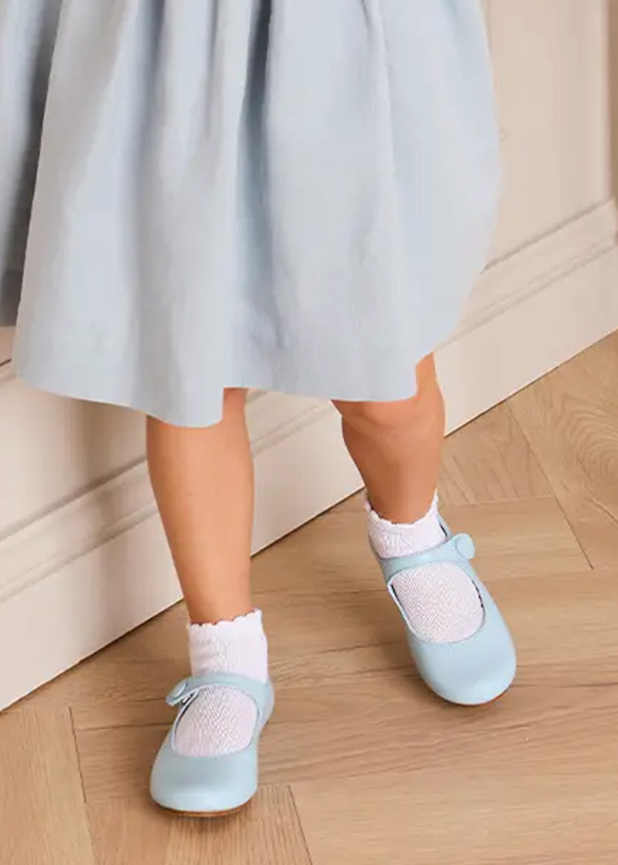 blue_shoes_2.jpg