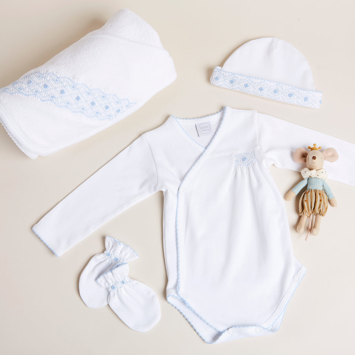 NEWBORN LOOK SS21 24 Look  from Pepa London